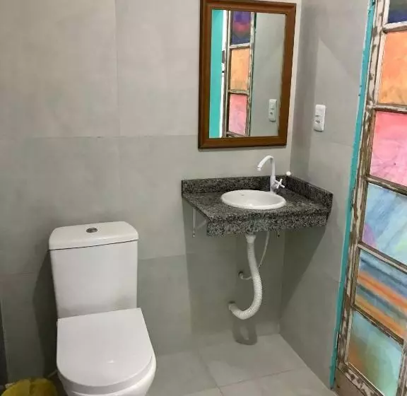 Majatalo Amarelo Hibisco