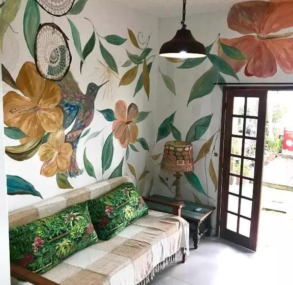 Majatalo Amarelo Hibisco