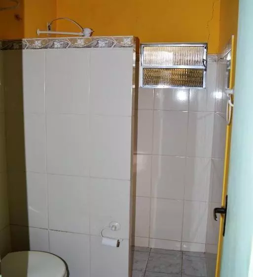 Majatalo Amarelo Hibisco