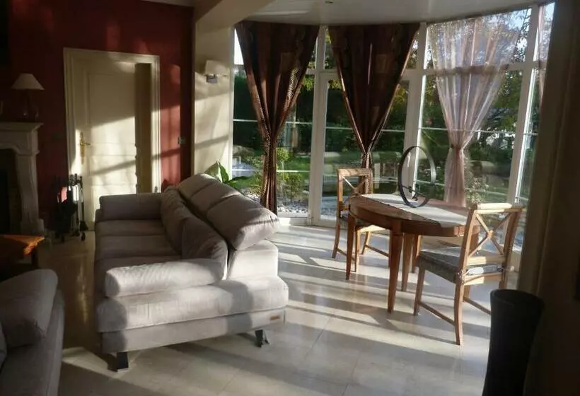 ペンション Le Mont Saint Roch , Chambre D Hôtes, B&b