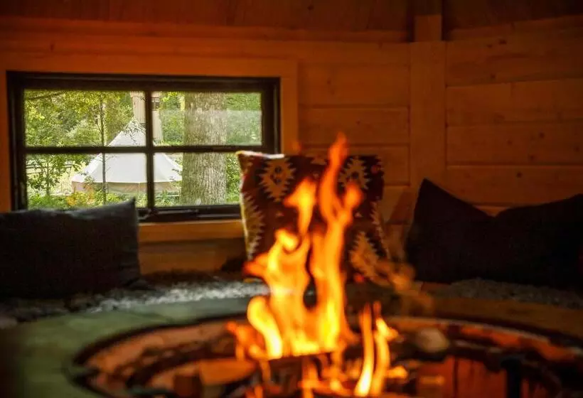 Retkeilymaja Kalvs Skolhus