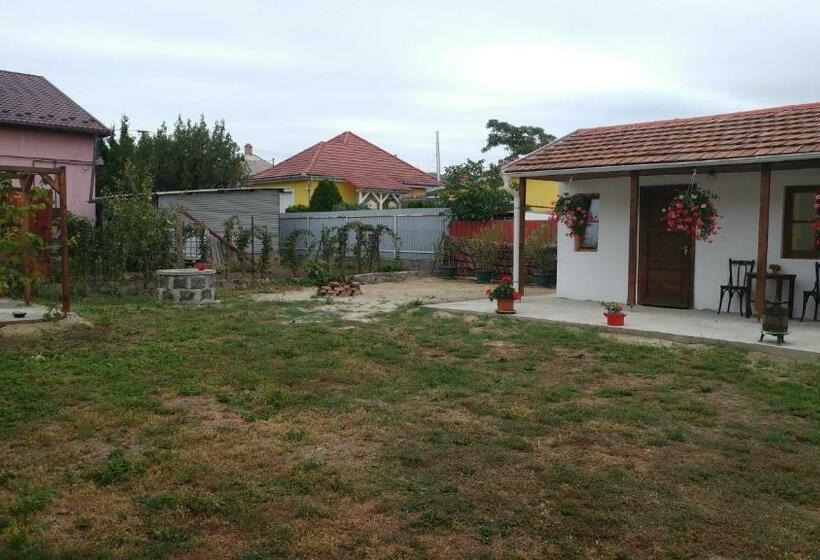 펜션 Oncsa Vendégház