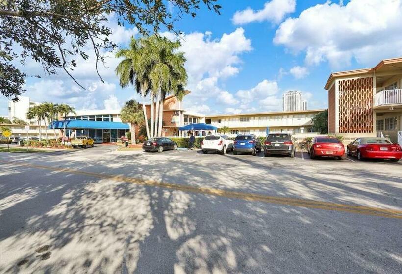 Steps To The Beach Christmas Vacation Pool
