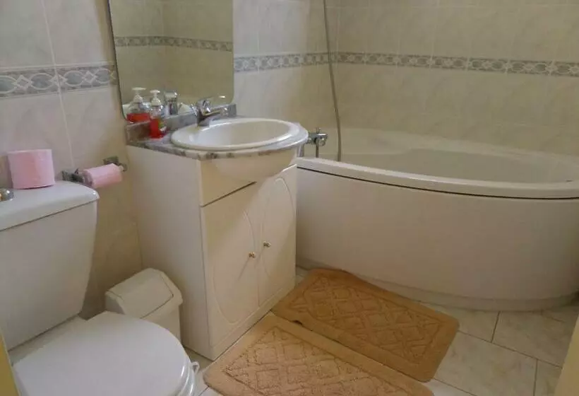 تختخواب و صبحانه Bienvenue à L Andruère