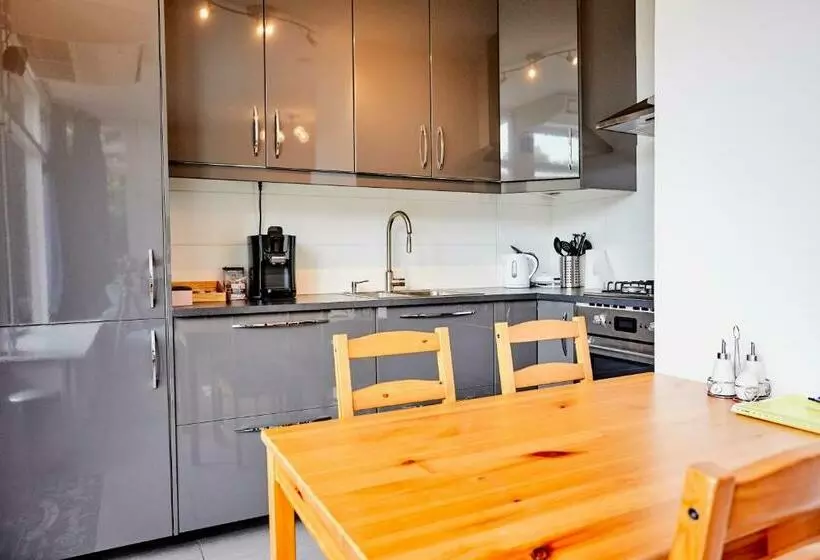 Aamiaismajoitus (B&B) Treehouse Inn