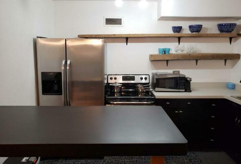 Blue Penthouse In The City