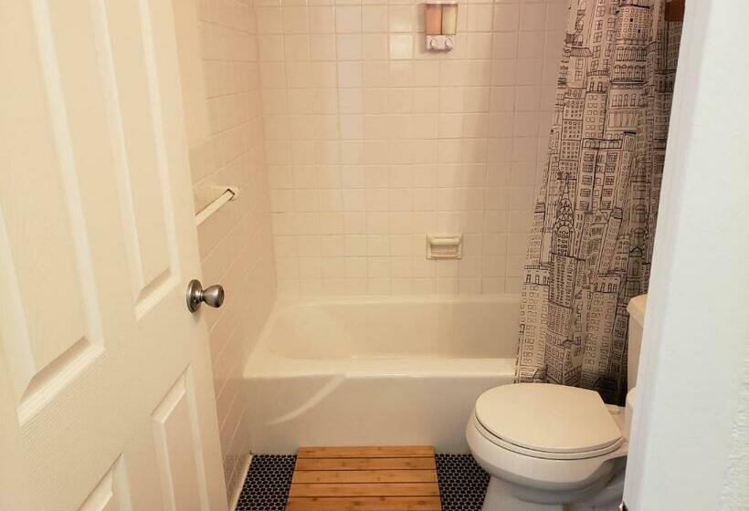 Blue Penthouse In The City