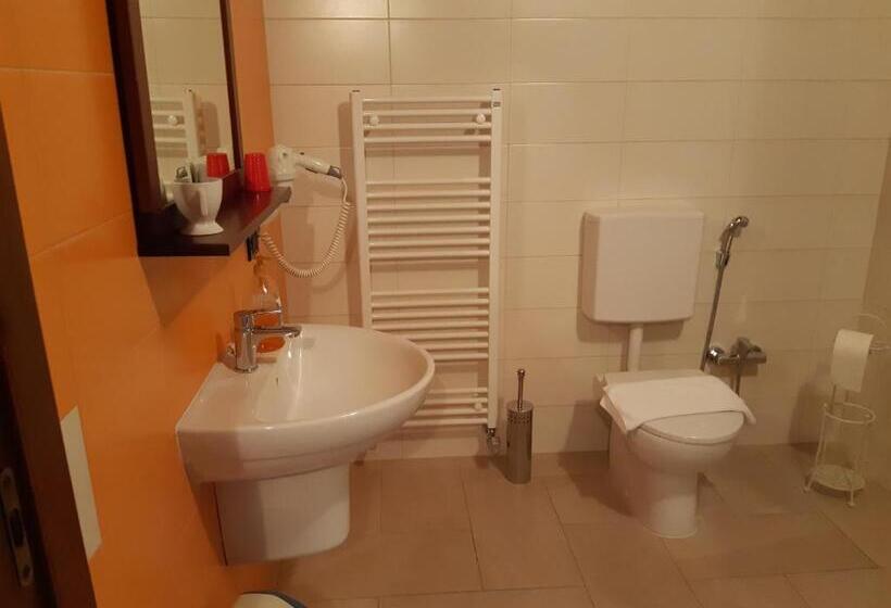 בית מלון כפרי Alle Tre Colline