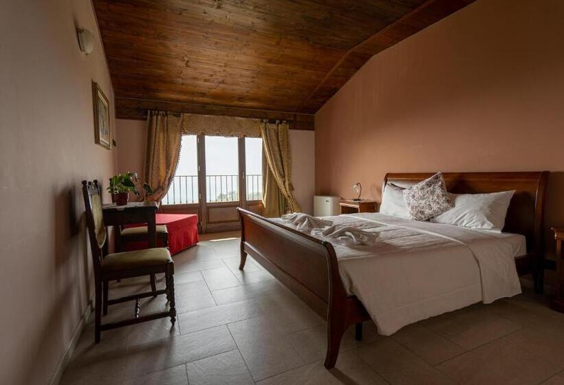 בית מלון כפרי Alle Tre Colline