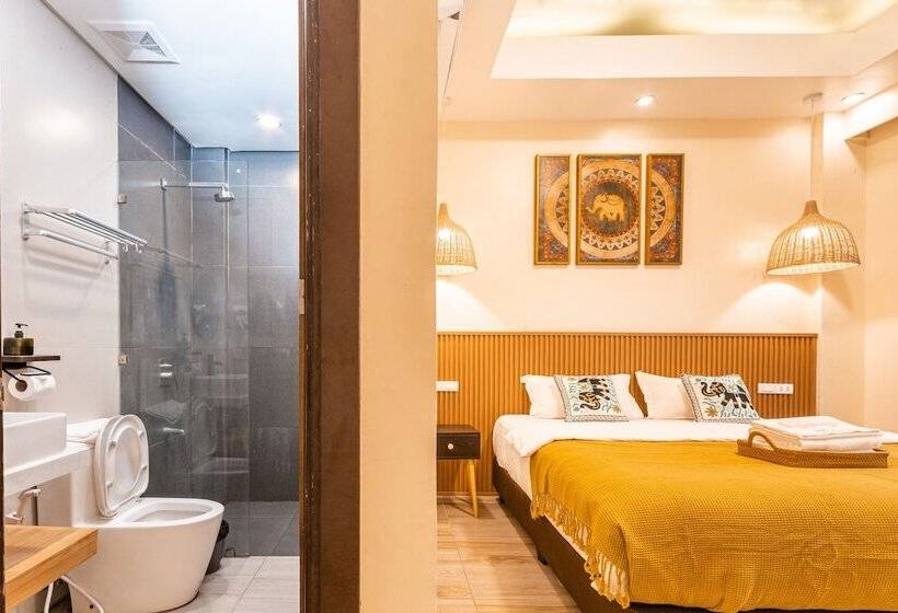 فندق Molly Resorts