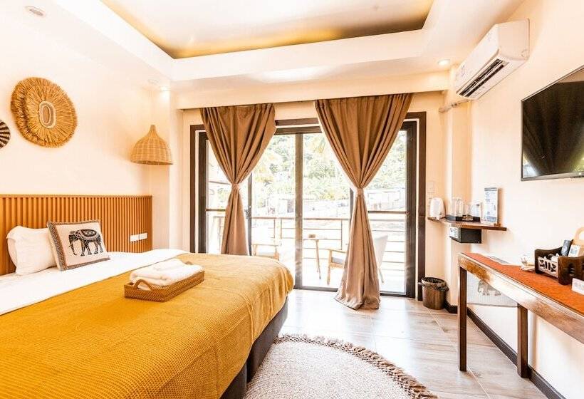 فندق Molly Resorts