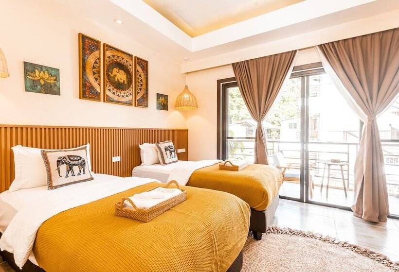 فندق Molly Resorts