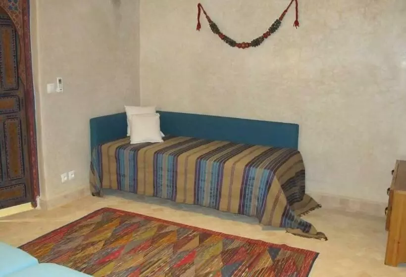 Majatalo Dar Kamango