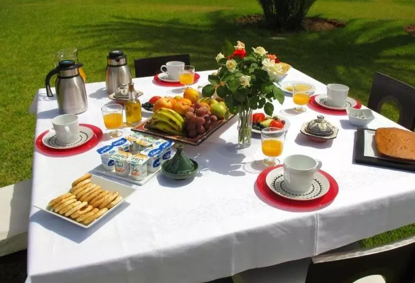 Majatalo Dar Kamango