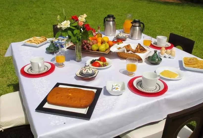 Majatalo Dar Kamango