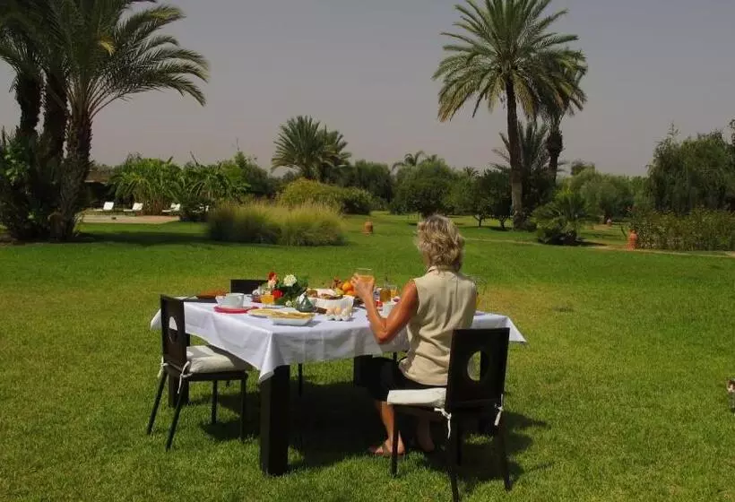 Majatalo Dar Kamango