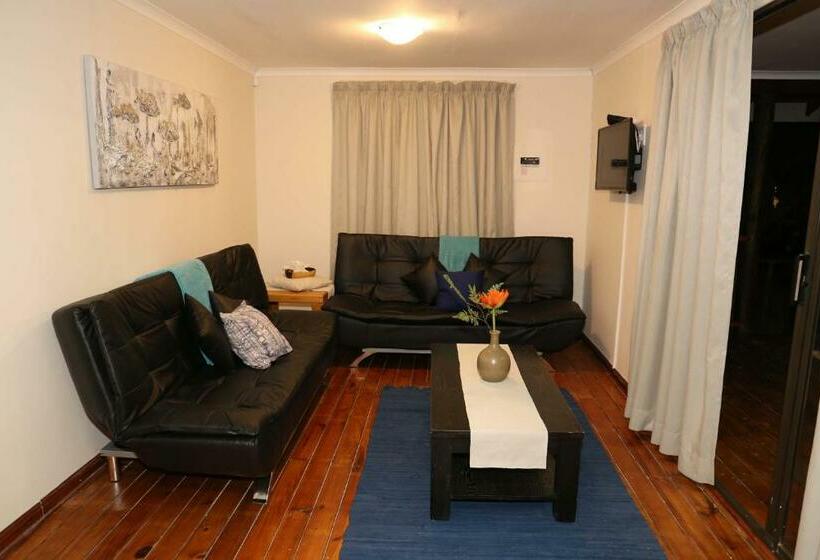 بنسيون Laudin S View