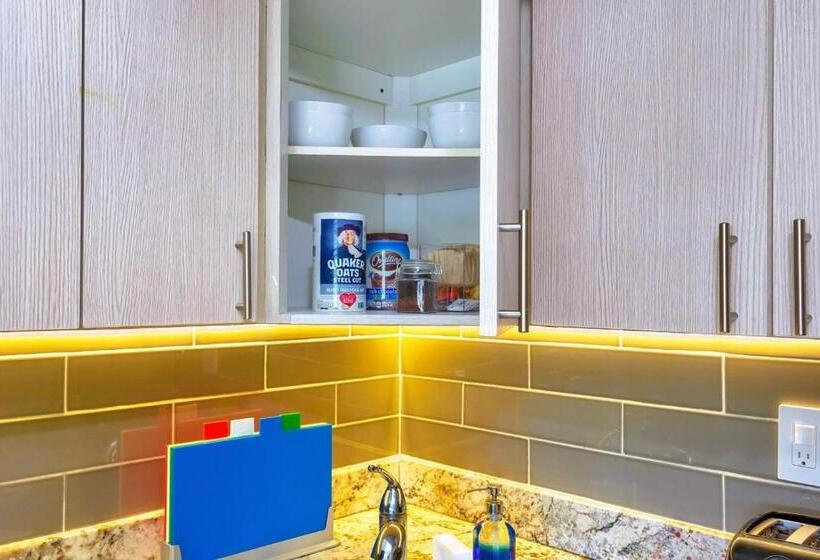 Steps To The Beach Christmas Vacation Pool