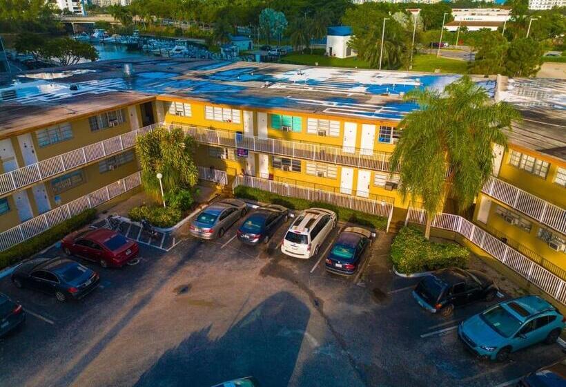 Steps To The Beach Christmas Vacation Pool