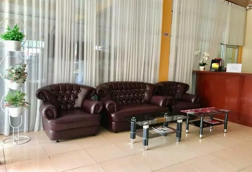 Retkeilymaja Penginapan Intan Bandara