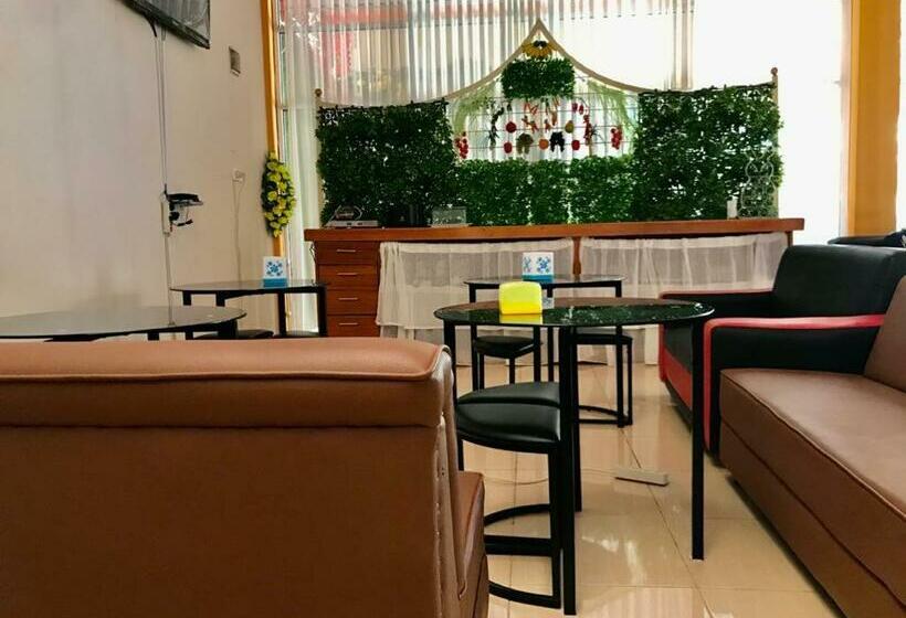 הוסטל Penginapan Intan Bandara