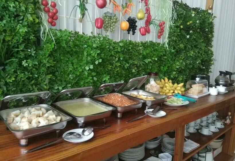 הוסטל Penginapan Intan Bandara