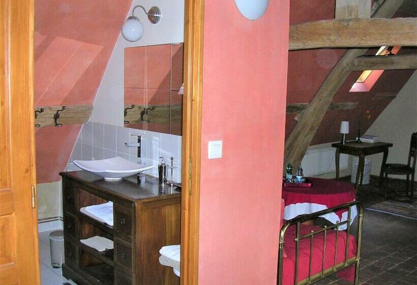 تختخواب و صبحانه La Maison Des Aubées