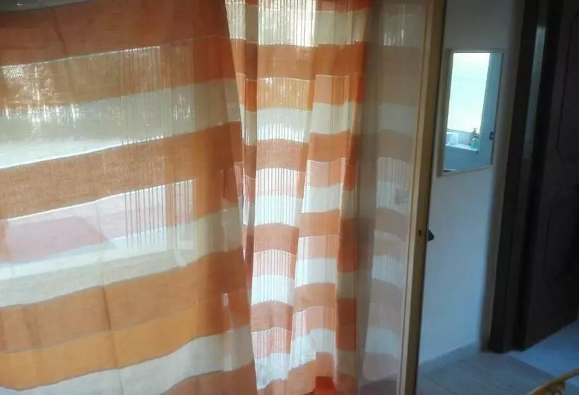 Aamiaismajoitus (B&B) La Pinetina