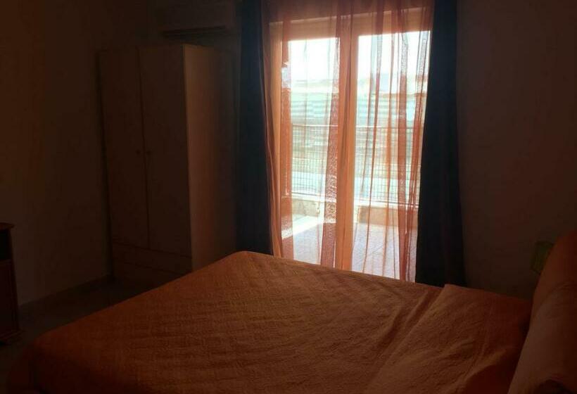 ベッドアンドブレックファースト La Pinetina