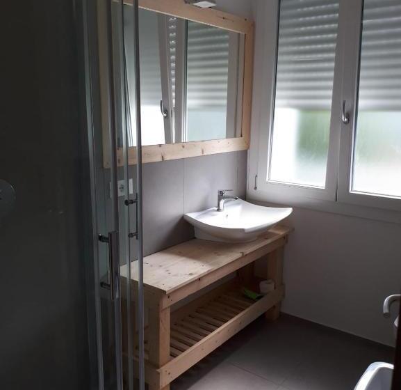 تختخواب و صبحانه R&b Manga Rosas