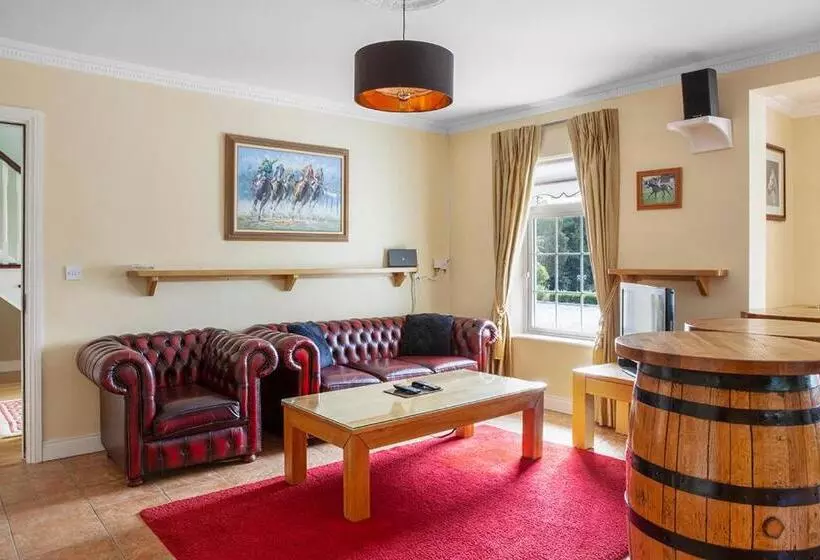 Aamiaismajoitus (B&B) The Ridgewood Lodge