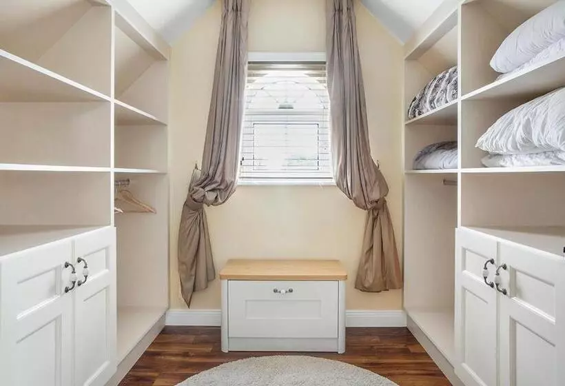 Aamiaismajoitus (B&B) The Ridgewood Lodge