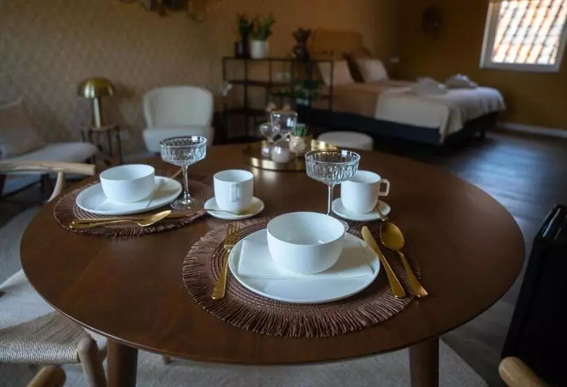 Aamiaismajoitus (B&B) Tweezeven