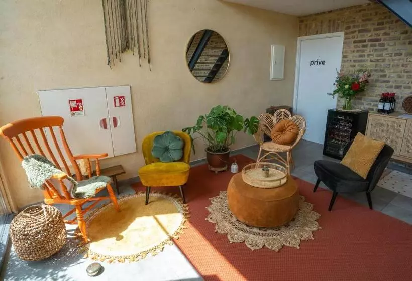 Aamiaismajoitus (B&B) Tweezeven