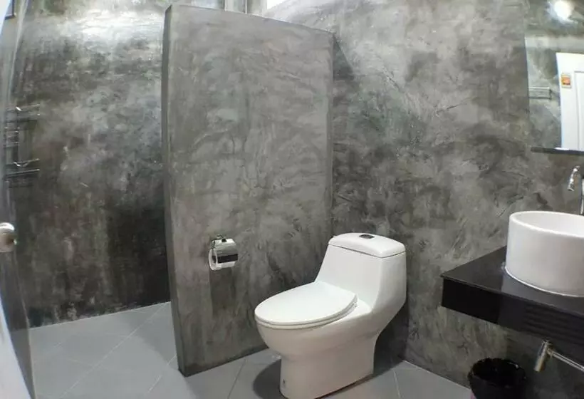 ホテル Ban Bunsawaeng Resort