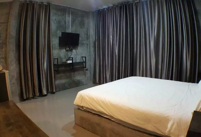 ホテル Ban Bunsawaeng Resort