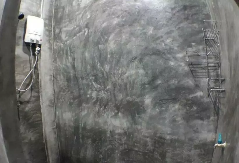 ホテル Ban Bunsawaeng Resort