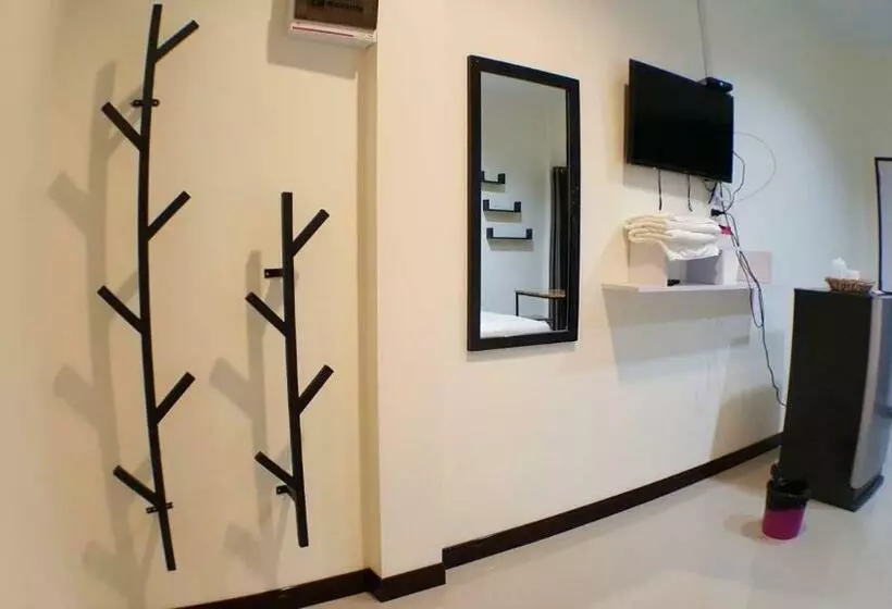 ホテル Ban Bunsawaeng Resort