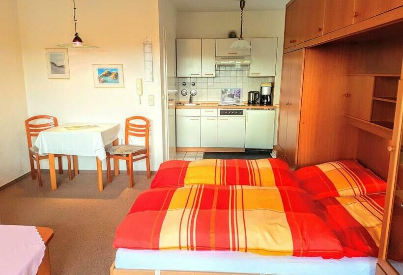 ペンション Haus Royal