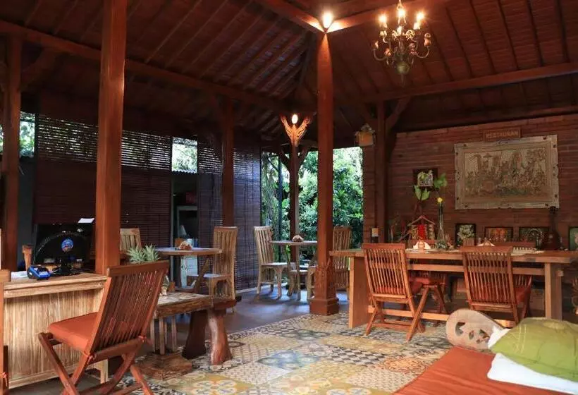 Majatalo Mirah Guest House