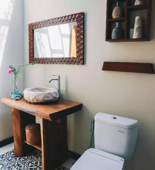 Majatalo Mirah Guest House