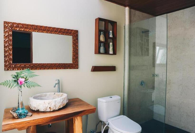 Pensió Mirah Guest House