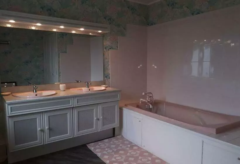 Aamiaismajoitus (B&B) Chambre Du Nouvion