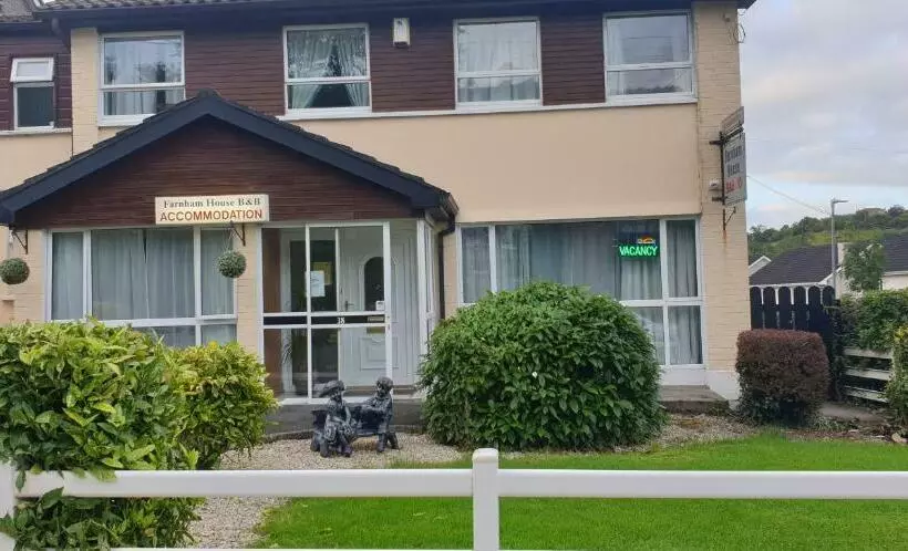 تختخواب و صبحانه Farnham House