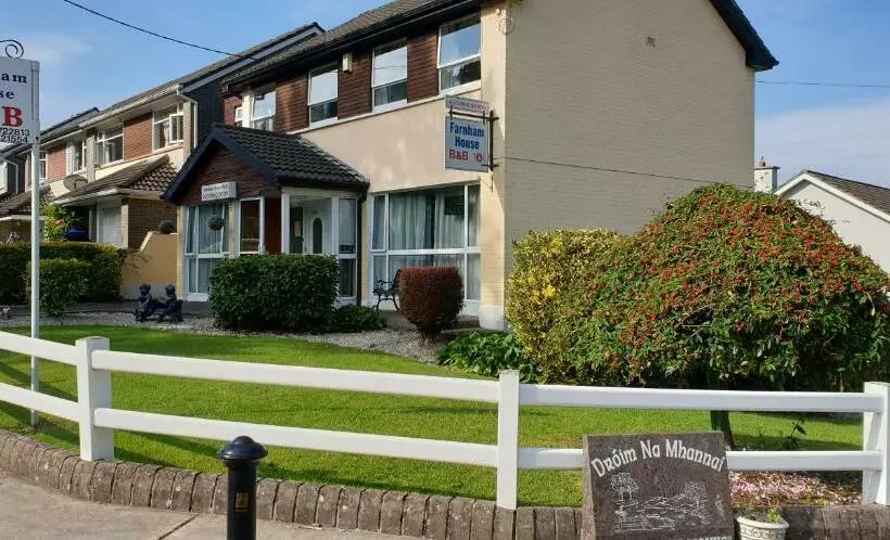 تختخواب و صبحانه Farnham House