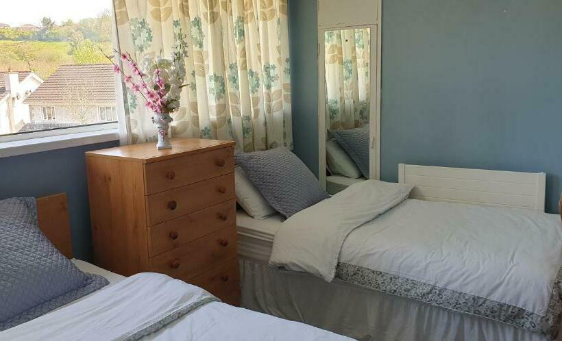 Nocleg ze śniadaniem Farnham House