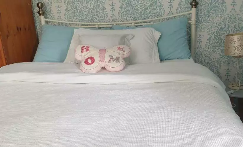 تختخواب و صبحانه Farnham House