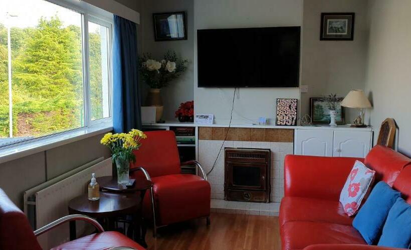 Nocleg ze śniadaniem Farnham House