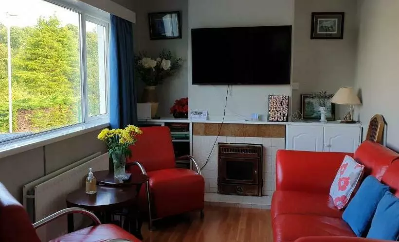 تختخواب و صبحانه Farnham House