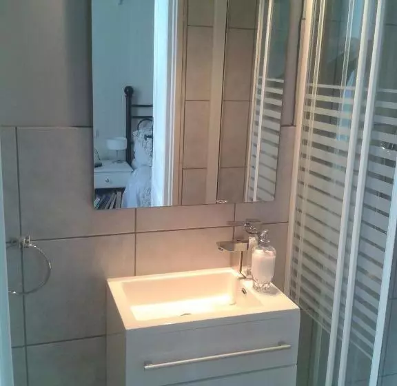 Aamiaismajoitus (B&B) Maison Jonela